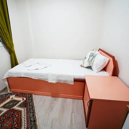 Merkezde 8 Kisilik 3 Yatak Odali Ve 3 Banyolu Daire Apartment *