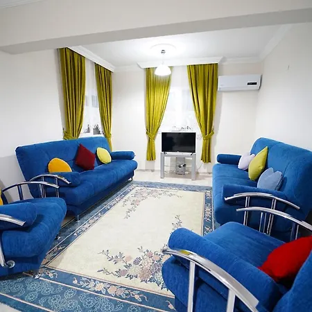 Merkezde 8 Kisilik 3 Yatak Odali Ve 3 Banyolu Daire Apartament Fethiye